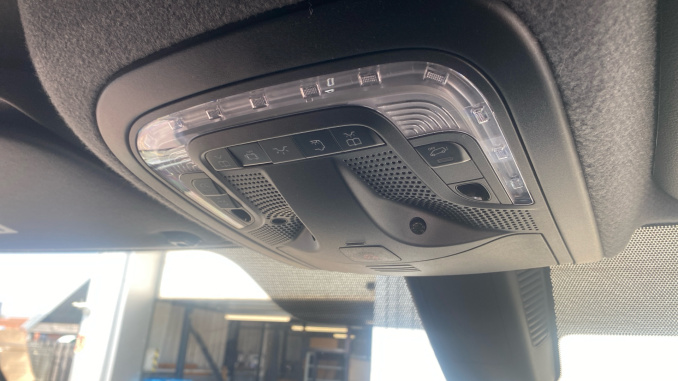 Mercedes-Benz Sprinter 315Cdi L2 Diesel Rwd 3.5t H2 Pro Van 9G-Tronic - Image 31
